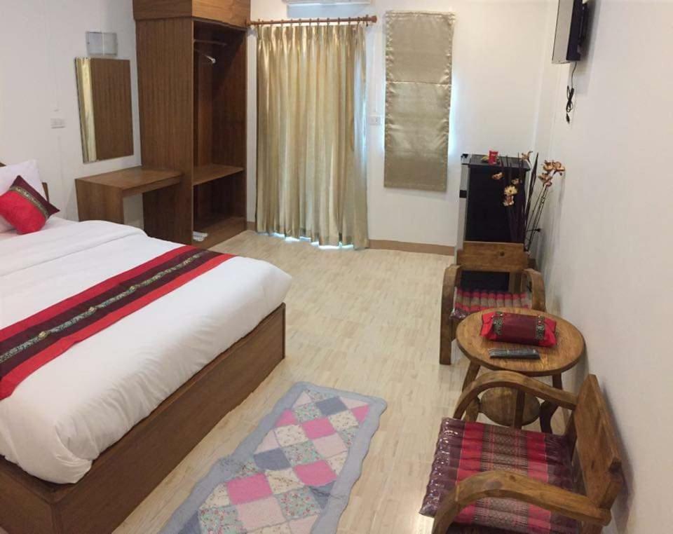Maesot Siri Hotel Meszot Kültér fotó